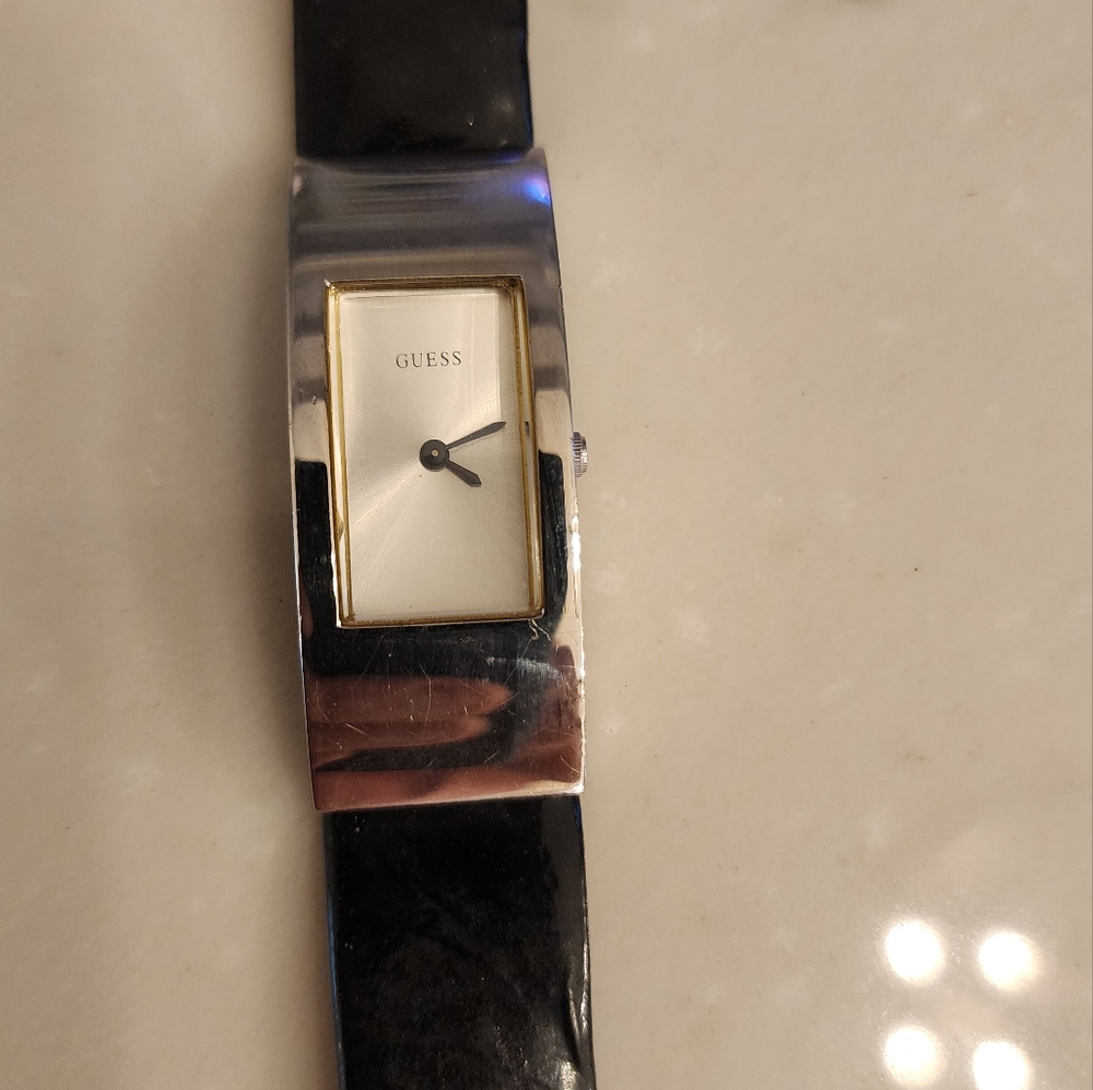 Guess Women's Watch New Battery and Serviced